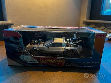 Delorean Back to Future in scala 1:18
