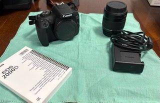 CANON EOS2000D