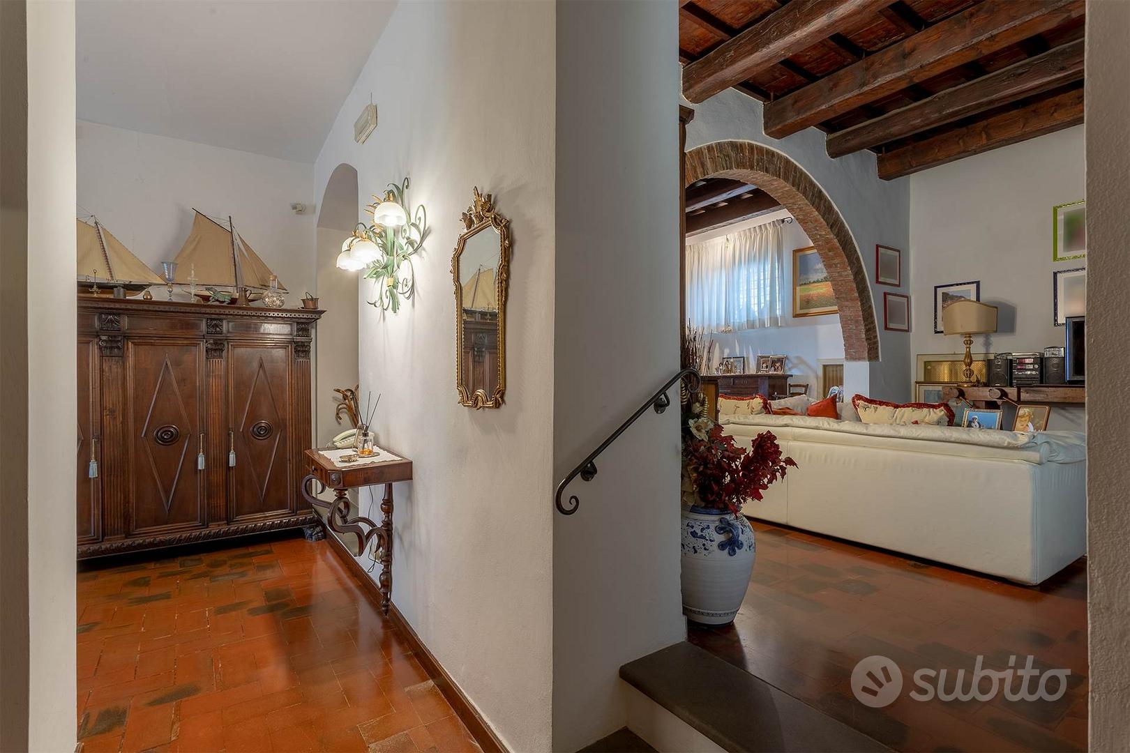 Apartment in Firenze, Quartiere 5 - Altro