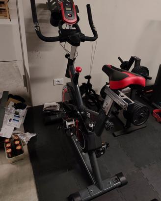 Cyclette indoor bike con disco inerziale da 16kg