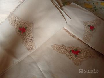 lenzuolo matrimoniale con federe