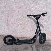 monopattino bluegorillaz