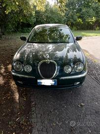 Jaguar - 2001