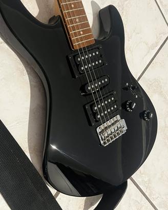 Yamaha ERG 121C Chitarra