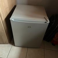 Frigo tavolo argento libera installazione 74lt