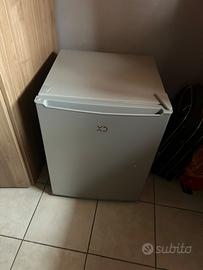 Frigo tavolo argento libera installazione 74lt