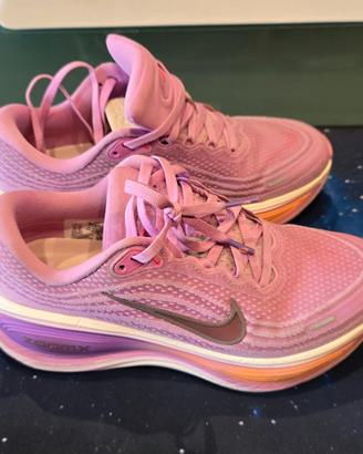 Nike Vomero Plus da donna misura 38
