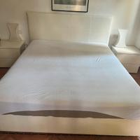 Letto contenitore bianco e comodini