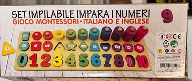 Fatto di legno gioco Montessori.