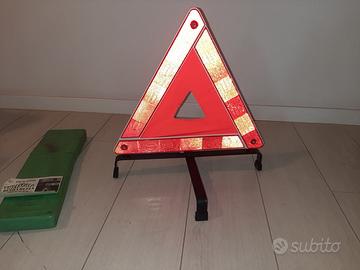 Triangolo auto omologato