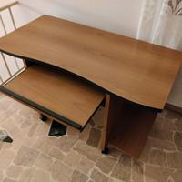 Scrivania per ufficio / computer