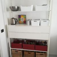 Scaffale IKEA bianco con cassetti