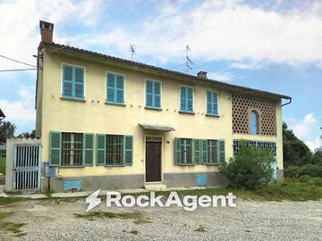 Casa indipendente di 253 m² con più di 5 locali e 