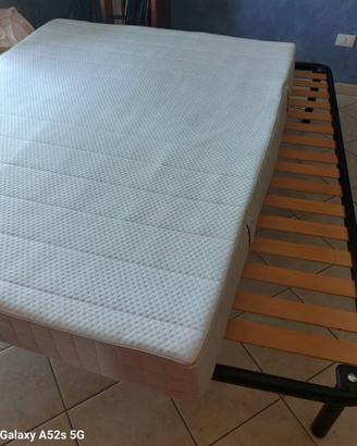 Materasso matrimoniale con rete in doghe