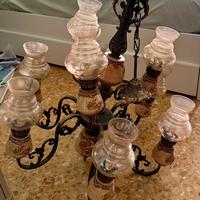 Lampadario vintage in metallo, vetro e ceramica