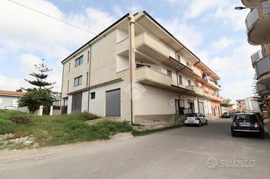 CASA SEMINDIPENDENTE A ISOLA DI CAPO RIZZUTO