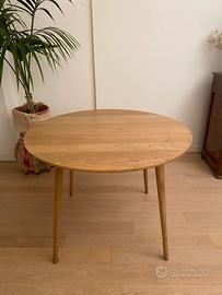 Tavolo rotondo in legno di pino, diametro 100 cm.