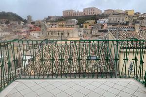 Buccheri (SR) Affascinante Casa Indipendente nel