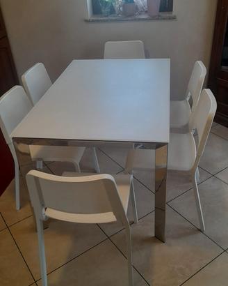 tavolo e sedie
