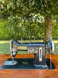 Macchina da cucire vintage