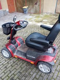 Quadriciclo elettrico per anziani