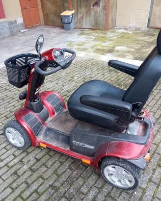 Quadriciclo elettrico per anziani