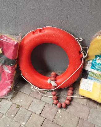 2 giubbotto mare più 1 salvagente