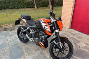 KTM Duke 125 anno 2012