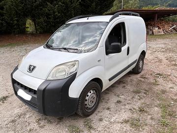 Peugeot Bipper van