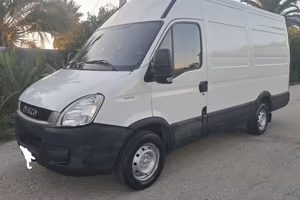 Iveco daily tetto alto 2,3 multijet 2011