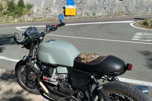 Moto guzzi V7 cafare racer custom