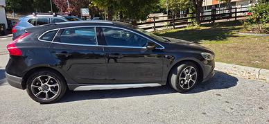 VOLVO V40 CROSS COUNTRY ACEAN RACE