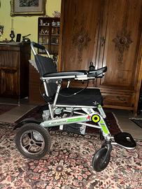 Sedia a rotelle elettrica