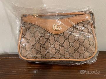 Nuovissima mai usata