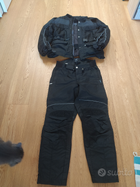 Completo giacca e pantaloni BMW