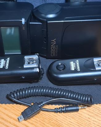 Flash Yongnuo Speedlight YN685 + 2 trigger  RF603N