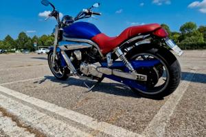 Hyosung Aquila GV-650