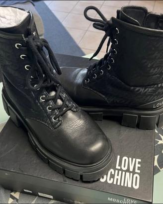 Anfibi Moschino donna