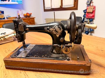 Macchina cucire antica Singer
