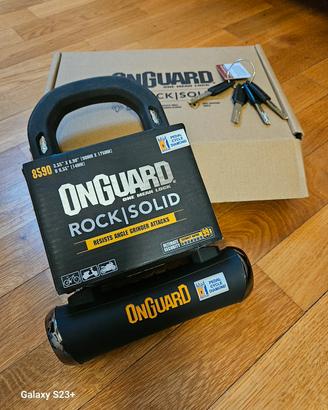 Lucchetto a U OnGuard RockSolid 