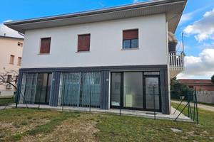 Ufficio/negozio vetrinato Udine ovest