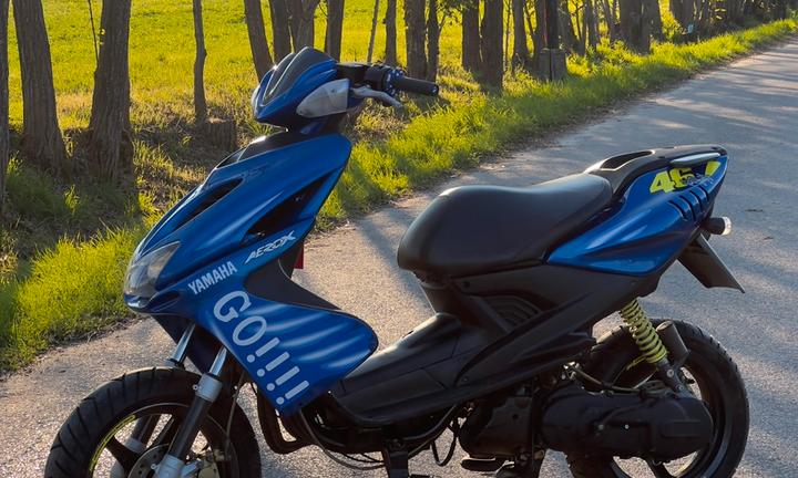 Yamaha Aerox 50 Tributo Valentino Rossi