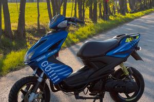 Yamaha Aerox 50 Tributo Valentino Rossi