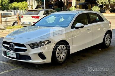 MERCEDES A 180 Automatic Business