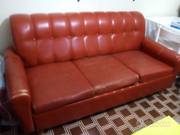 DIVANO/LETTO IN ECOPELLE DA 3-4 POSTI (Catania)