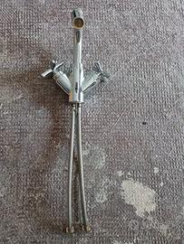 Rubinetto monoforo maniglie a croce 