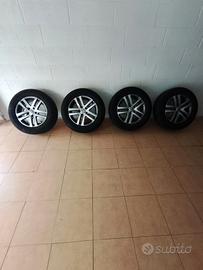4 cerchi lega gommati  225 60 r 16