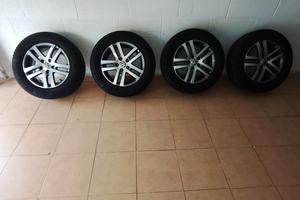 4 cerchi lega gommati  225 60 r 16