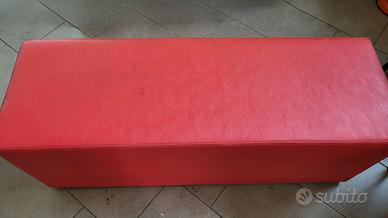 Divanetto finta pelle