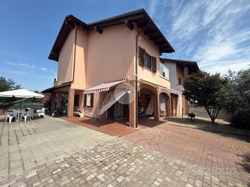 VILLA SINGOLA A BORGO VERCELLI